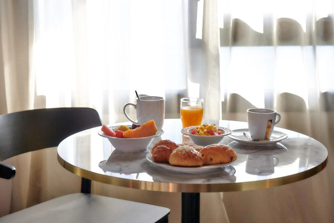 Dina Morgabine Saint Denis Hotel Buitenkant foto